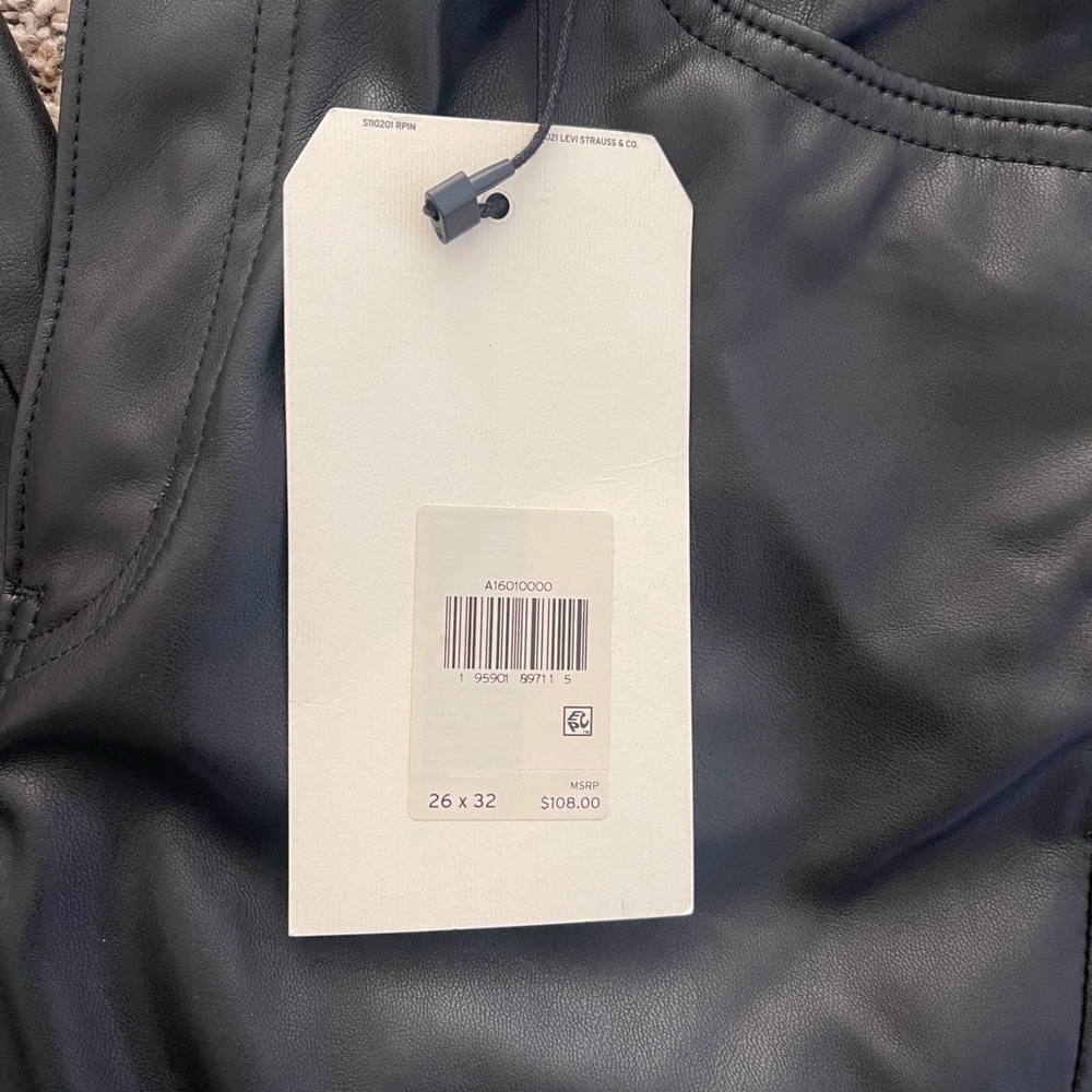 Levis Premium 70s High Flare